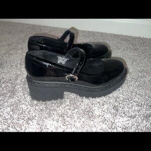 Steve Madden Black Patent Mary Jane Platforms
